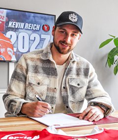 Vertragsverlängerung-Eispiraten-Crimmitschau-Kevin Reich 2